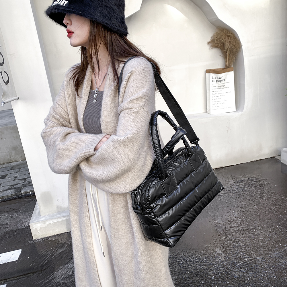 thumbnail image 5 of Bolso de mano suave Likrtyny de Otoño para Mujer Acolchado con Entramado Negro, 5 of 9